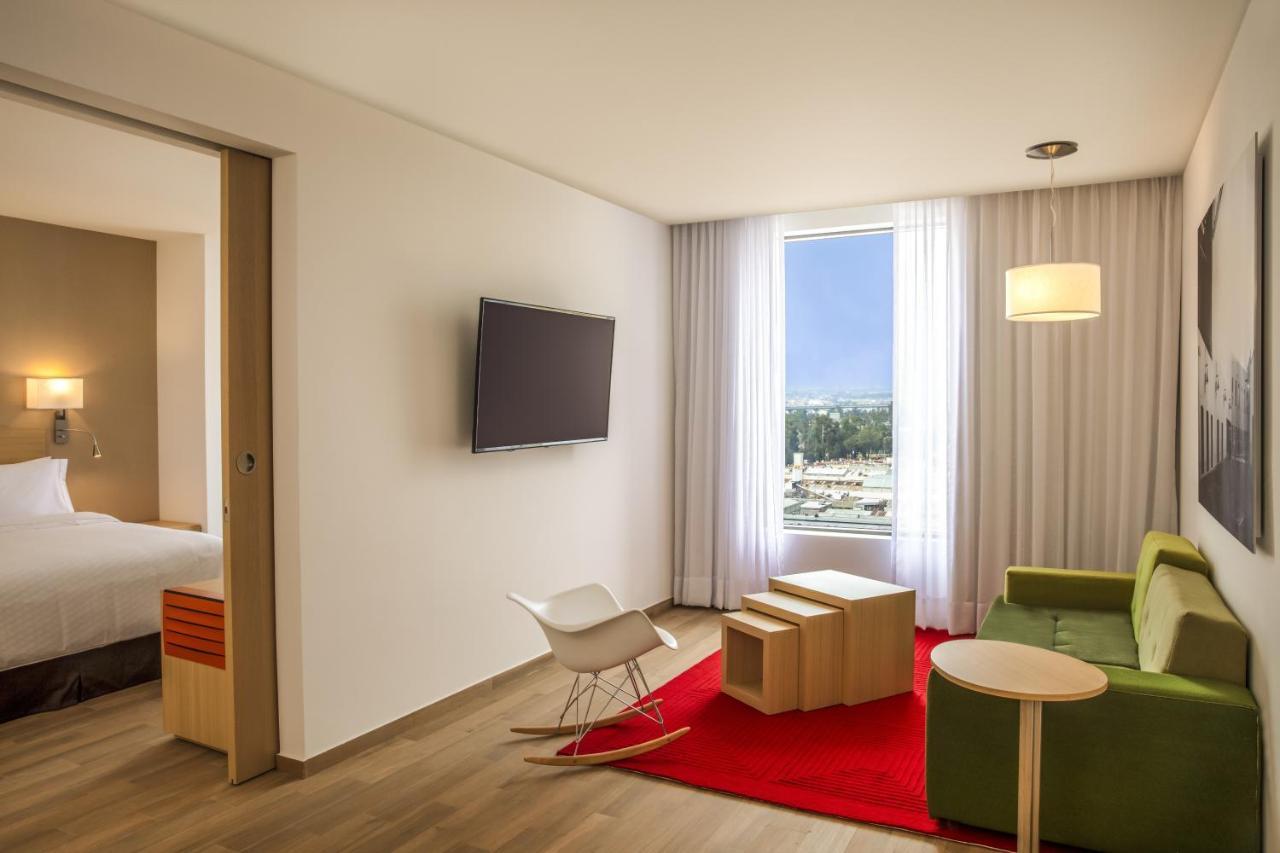 Fiesta Inn Parque פואבלה מראה חיצוני תמונה