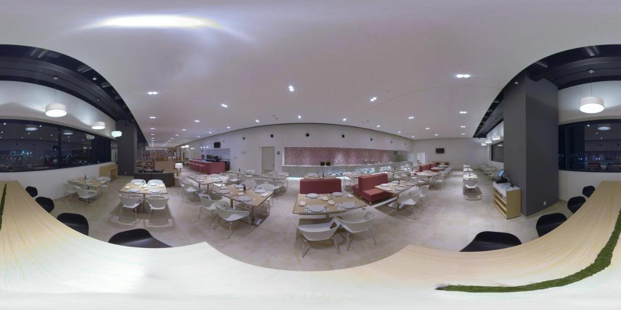 Fiesta Inn Parque פואבלה מראה חיצוני תמונה