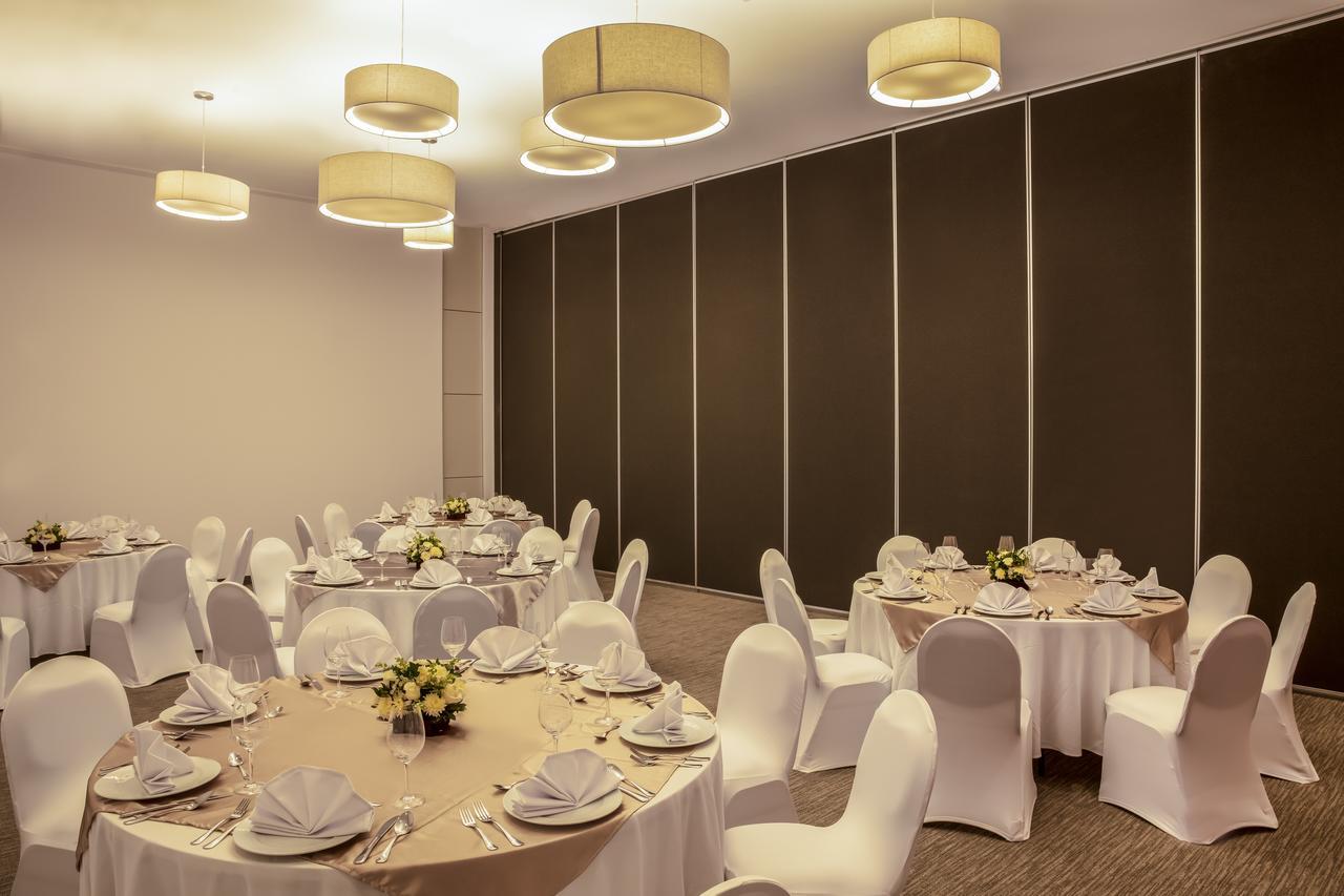 Fiesta Inn Parque פואבלה מראה חיצוני תמונה